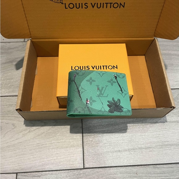 Louis Vuitton Accessories - Louis Vuitton Green Monogram Bifold Wallet